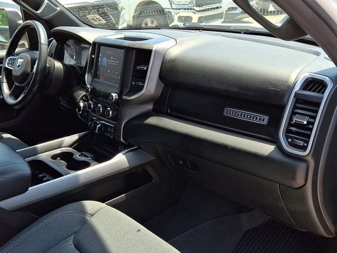 Used 2022 RAM 1500 Big Horn AWD/4WD image 11