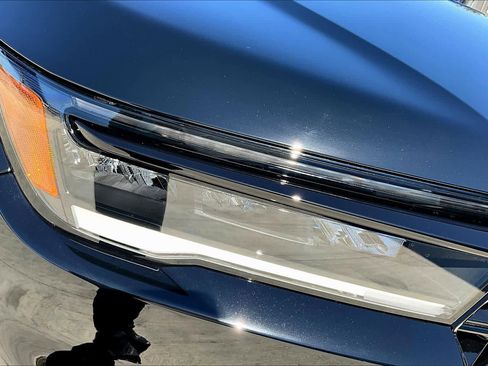 New 2025 Honda Pilot TrailSport image 13