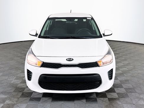 Used 2019 Kia Rio S image 2
