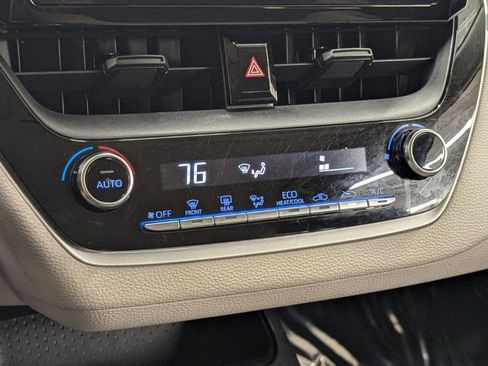 Used 2022 Toyota Corolla LE image 22