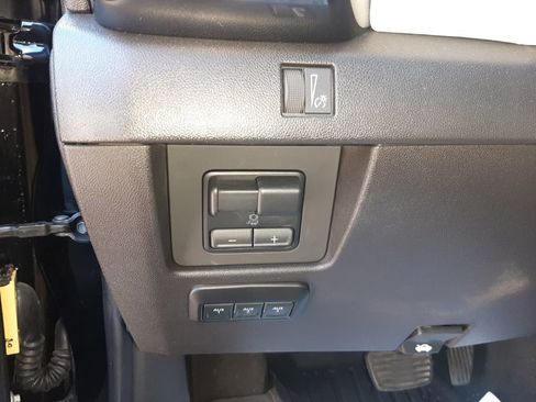 Used 2024 GMC Canyon AT4X AWD/4WD image 22