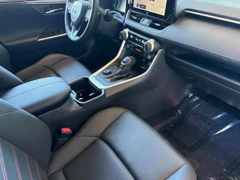 Used 2024 Toyota RAV4 XSE w/ Premium Package AWD/4WD image 19