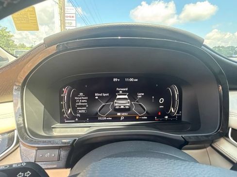Used 2022 INFINITI QX60 Sensory w/ Cargo Package AWD/4WD image 17