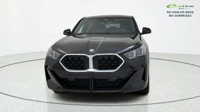 Used 2026 BMW X2 xDrive28i AWD/4WD image 2