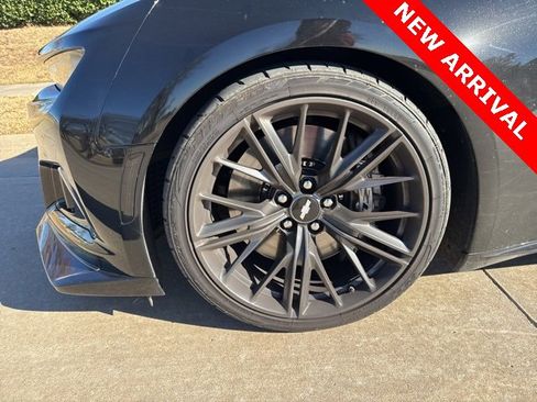 Used 2018 Chevrolet Camaro ZL1 image 9