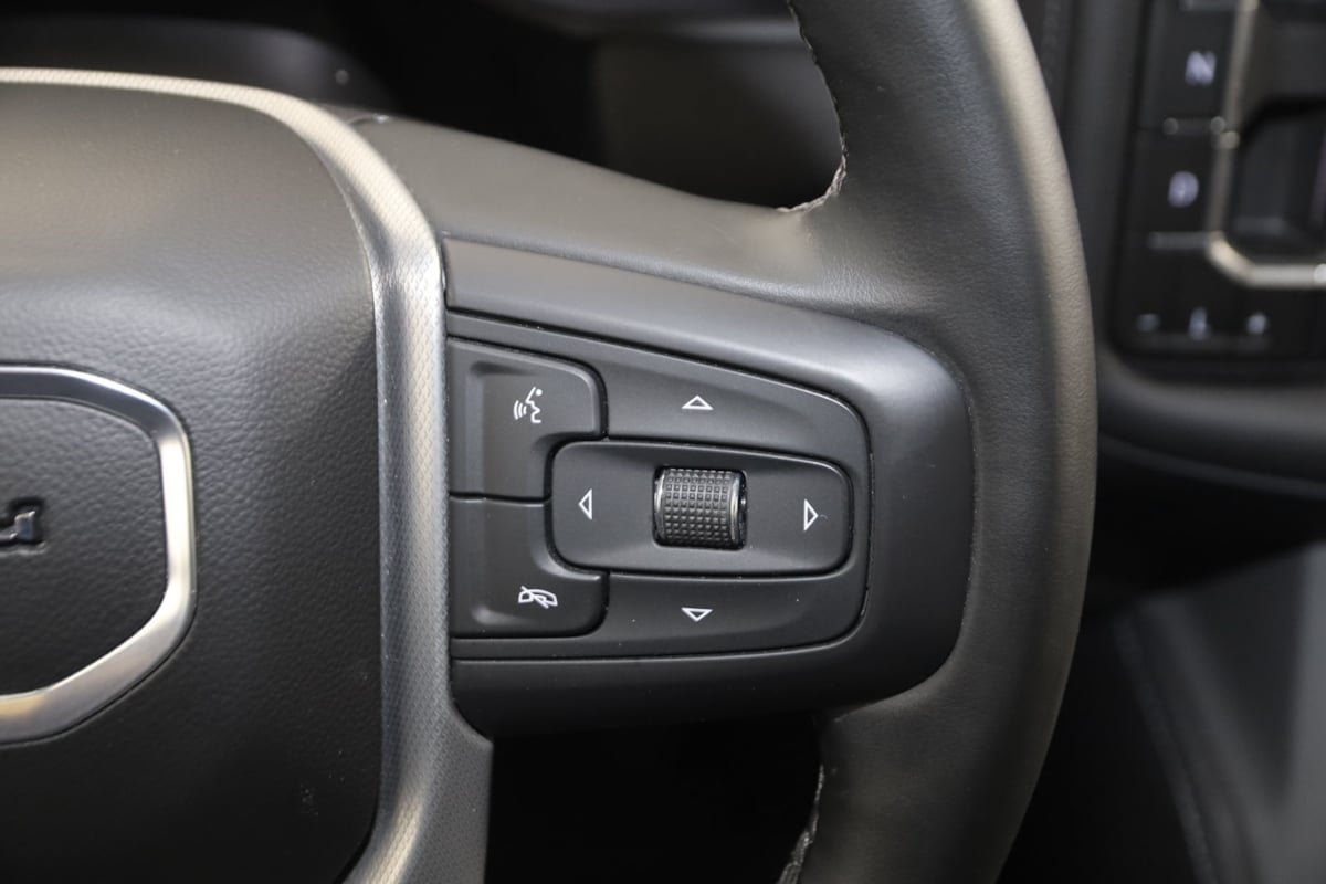 Used 2024 GMC Yukon Denali AWD/4WD image 33