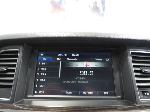 Used 2018 Genesis G80 3.8 RWD image 19