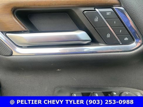Used 2024 Chevrolet Silverado 2500 High Country w/ High Country Premium Package AWD/4WD image 14