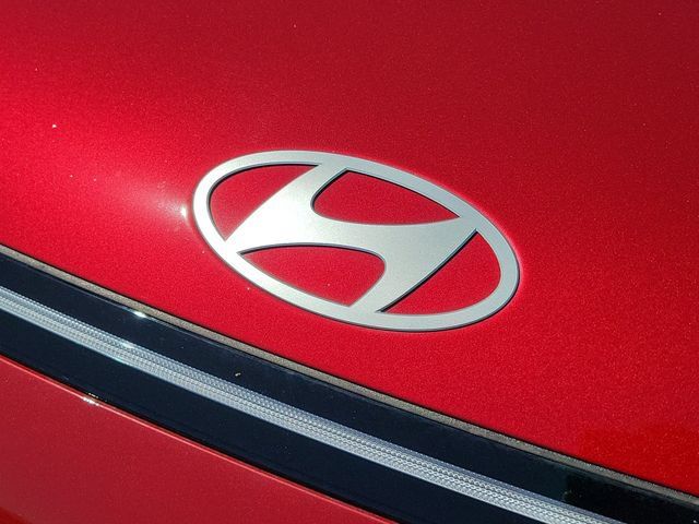 New 2026 Hyundai Kona SEL Premium FWD image 36