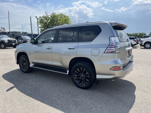 Used 2023 Lexus GX 460 Premium w/ Premium Plus Package AWD/4WD image 7