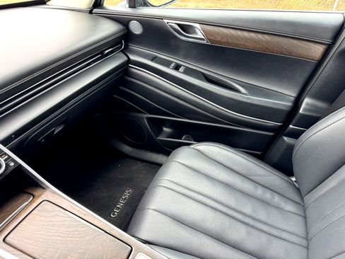 Used 2024 Genesis GV80 2.5T image 32