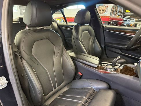 Used 2019 BMW 540i xDrive AWD/4WD image 40