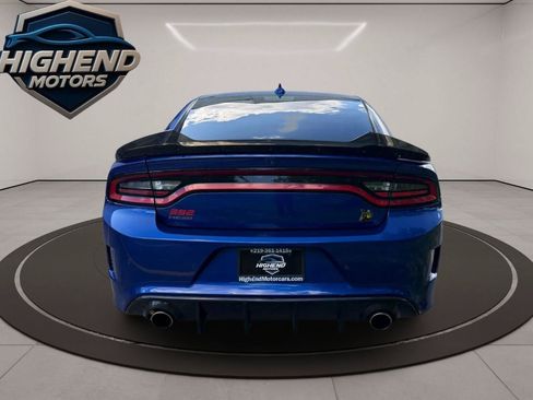 Used 2019 Dodge Charger Scat Pack w/ Technology Group RWD image 5