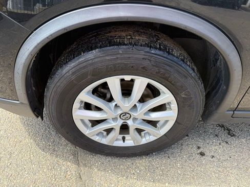 Used 2019 Nissan Rogue SV AWD/4WD image 13