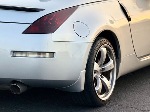 Used 2007 Nissan 350Z Grand Touring w/ Cargo Convenience Pkg RWD image 12