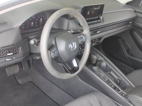 Used 2023 Honda Accord EX image 23