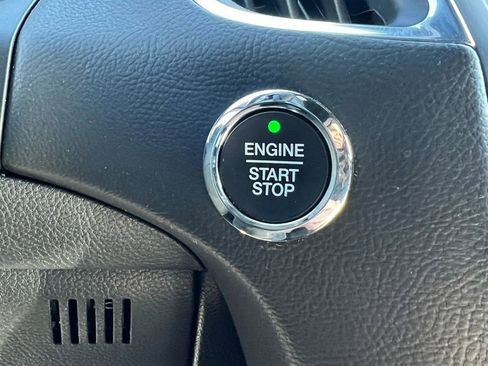 Used 2022 Ford Edge ST image 11