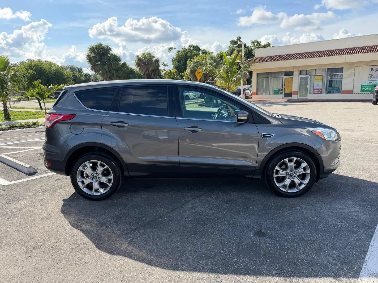 Used 2013 Ford Escape SEL FWD image 4
