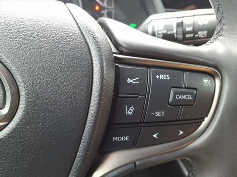 Used 2024 Lexus UX 250h AWD w/ Premium Package image 15