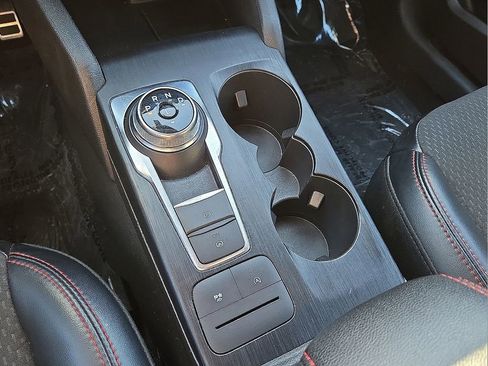 Used 2024 Ford Escape ST-Line image 30