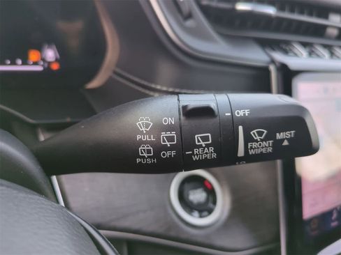 Certified 2023 Jeep Grand Cherokee Limited image 25