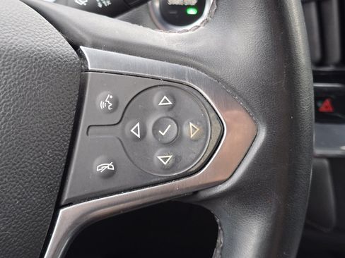 Used 2023 Chevrolet Traverse LT FWD image 15