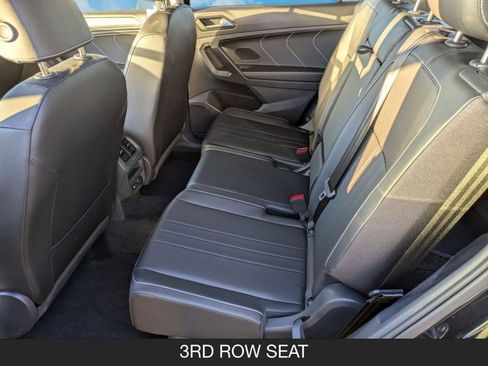 Used 2023 Volkswagen Tiguan SE image 15