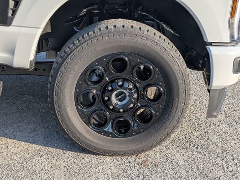 Certified 2026 Ford F250 Lariat w/ Black Appearance Package image 6