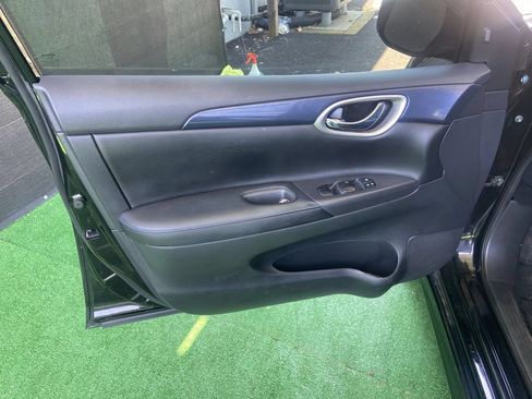 Used 2018 Nissan Sentra SR w/ Premium Package (P02) FWD image 26