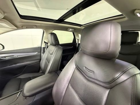 Used 2019 Cadillac XT5 Luxury FWD image 14