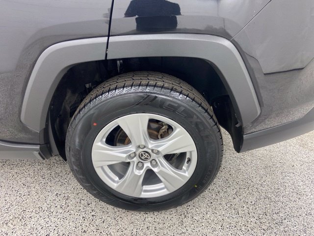 Used 2022 Toyota RAV4 XLE AWD/4WD image 7