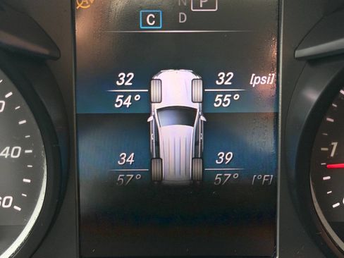 Used 2020 Mercedes-Benz GLC 300 4MATIC image 55