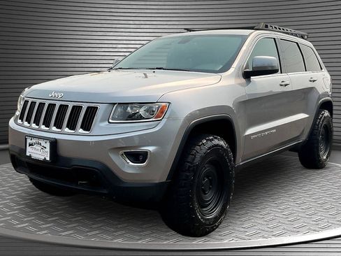 Used 2014 Jeep Grand Cherokee Laredo AWD/4WD image 3