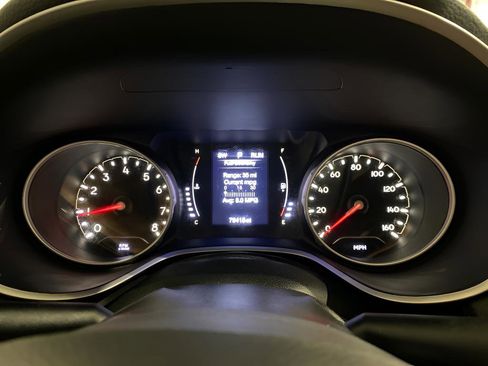 Used 2019 Jeep Compass Altitude image 12