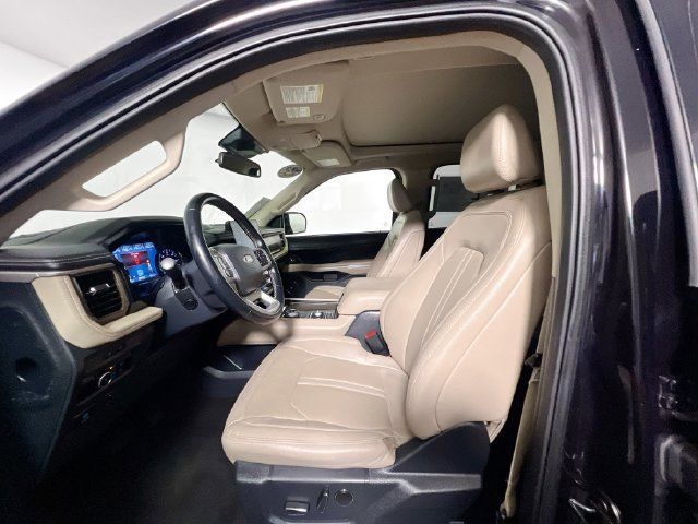 Used 2023 Ford Expedition Limited AWD/4WD image 14