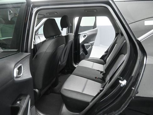 Used 2025 Kia Soul LX w/ LX Technology Package image 25