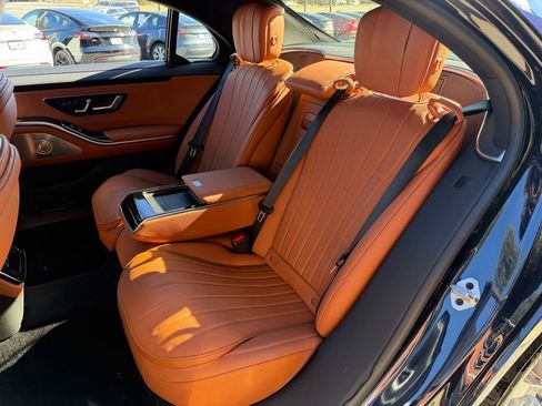 Used 2023 Mercedes-Benz S 500 S 500 w/ Warmth & Comfort Package image 30