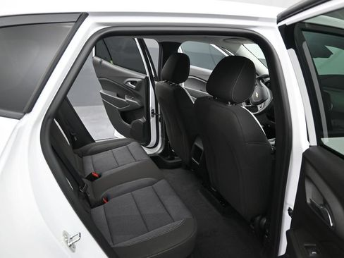 Used 2024 Chevrolet Trax LS w/ LS Convenience Package FWD image 20