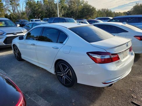 Used 2016 Honda Accord Touring image 7