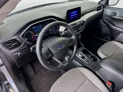 Certified 2022 Ford Escape SE image 2