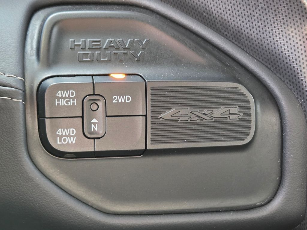 Used 2022 RAM 3500 Limited AWD/4WD image 32