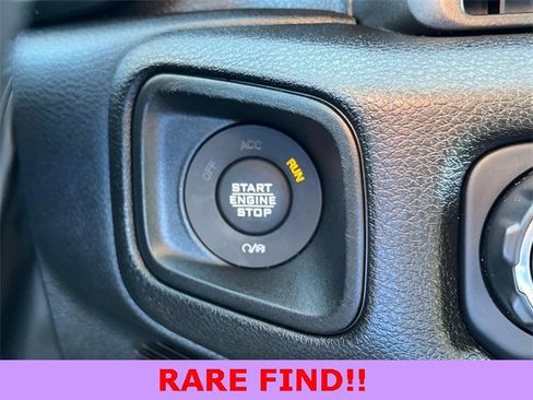 Used 2024 Jeep Gladiator Sport image 19