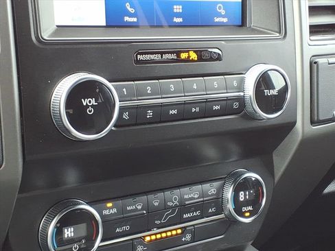 Used 2020 Ford Expedition XLT image 9