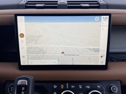 Used 2023 Land Rover Defender 130 First Edition image 27