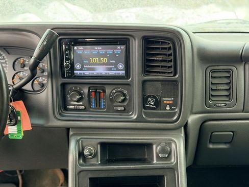 Used 2003 Chevrolet Silverado 1500 LS w/ Off-Road Package image 19