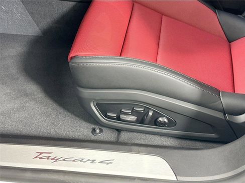 Certified 2025 Porsche Taycan AWD/4WD image 34