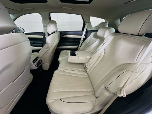 Used 2024 Genesis GV80 2.5T w/ Prestige Package AWD/4WD image 30