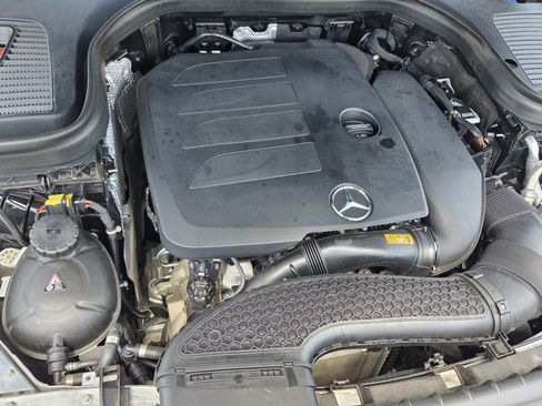 Used 2022 Mercedes-Benz GLC 300 image 18