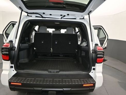 New 2026 Toyota 4Runner SR5 image 12