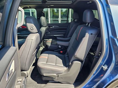 Used 2025 Chevrolet Traverse RS w/ LPO, Floor Liner Package AWD/4WD image 17